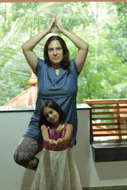 Felicidad de madre e hija en kerala